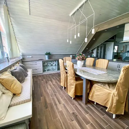 Nirvana Apartment Balatonbereny